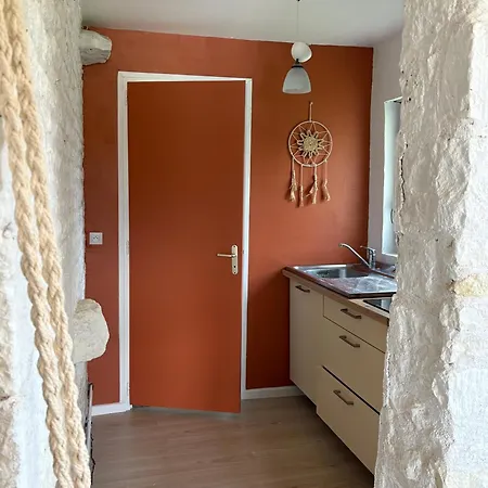 Au Clos Des Hirondelles Bed & Breakfast Fontivillie