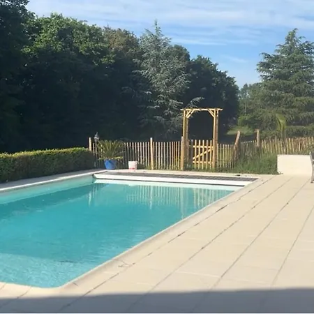 Au Clos Des Hirondelles